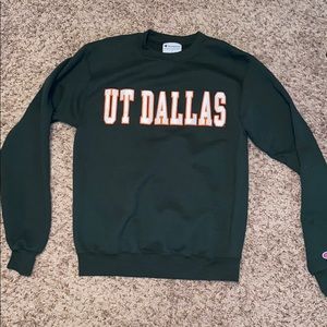 UT Dallas sweatshirt